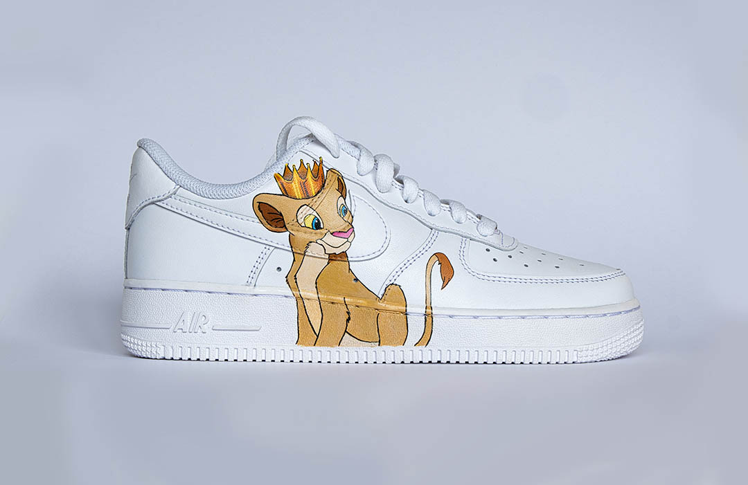 Sneakers Air Force 1 Custom Le Roi Lion Disney